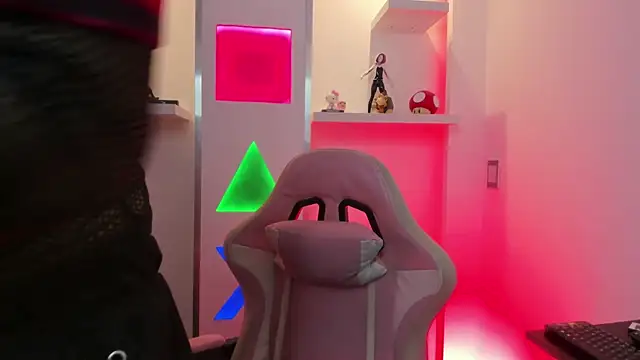 Lullaby Charade online show from November 10, 1:50 pm