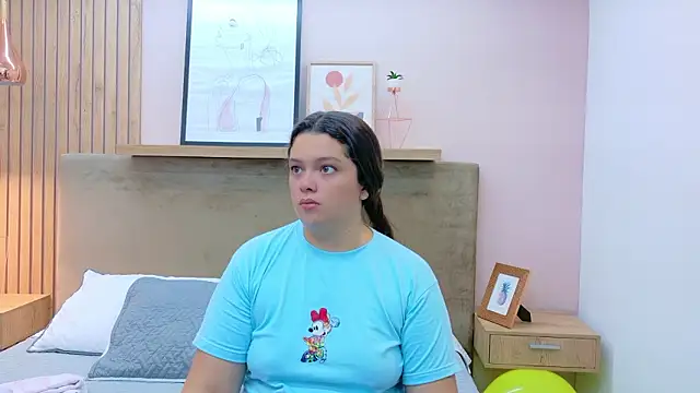 Tessa Stone online show from March 18, 3:00 am