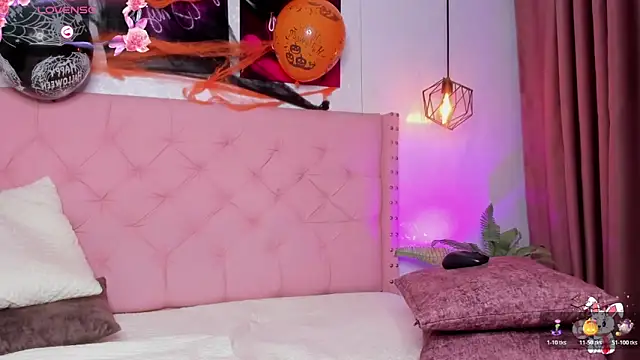 camila  bouzas online show from October 23, 8:26 pm