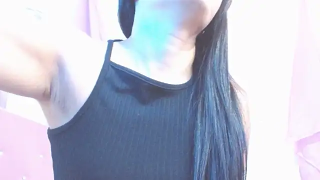 nicole-roman online show from April 28, 1:04 pm
