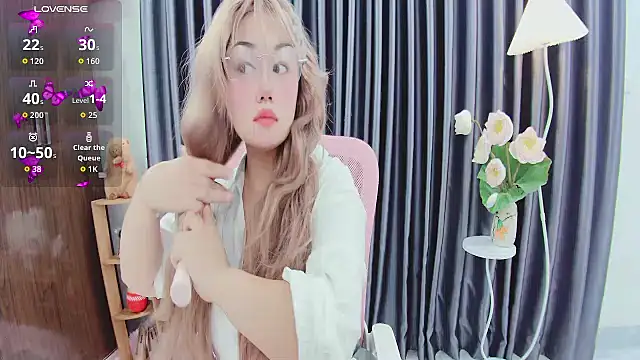 amaya-2299 online show from July 2, 3:17 am