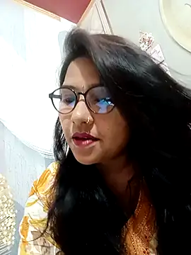 Vanshika1432 online show from October 21, 5:55 am