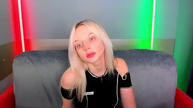 AlessaKiss online show from July 3, 1:44 am