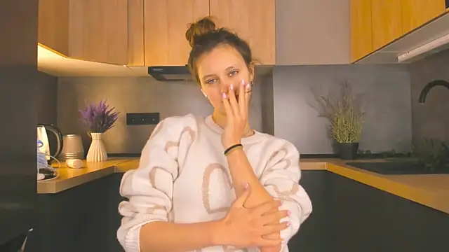 FoxFever online show from December 3, 6:38 am