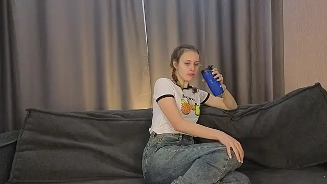 FoxFever online show from November 11, 7:15 am