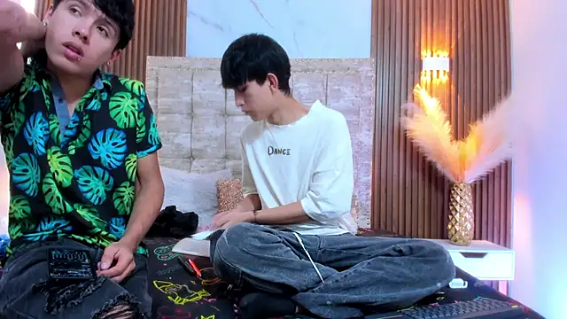 hoot booys  online show from November 19, 8:09 pm