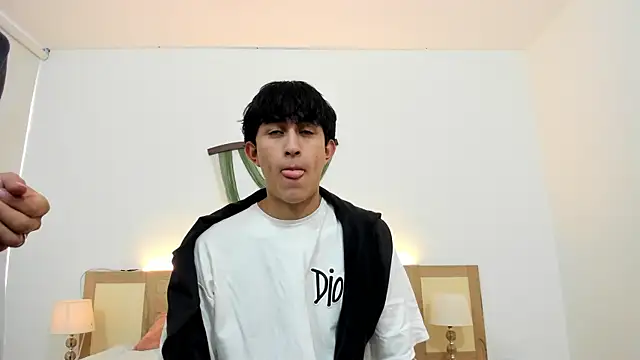 hoot booys  online show from February 8, 8:45 pm