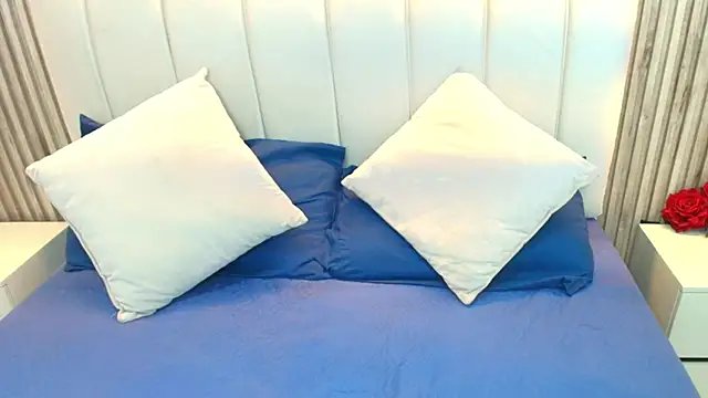 Aziz daud online show from October 28, 4:02 pm