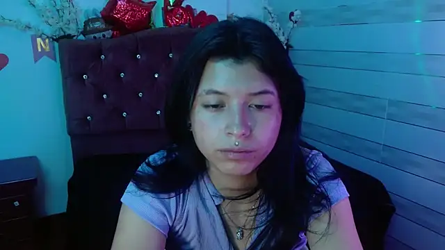 petite coral online show from November 13, 11:37 pm