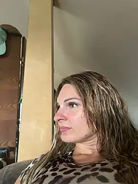kinkysarahx online show from July 10, 1:00 pm