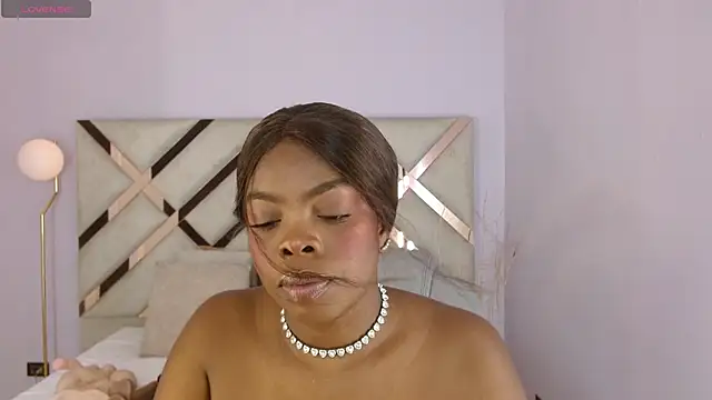 Maiacharris  online show from July 6, 12:43 pm