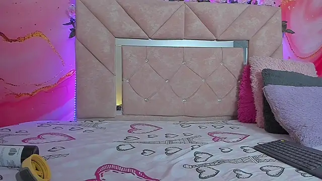 mia  blaze   online show from December 16, 3:12 am