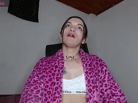 Scarlett crastrawberry online show from August 7, 1:23 am