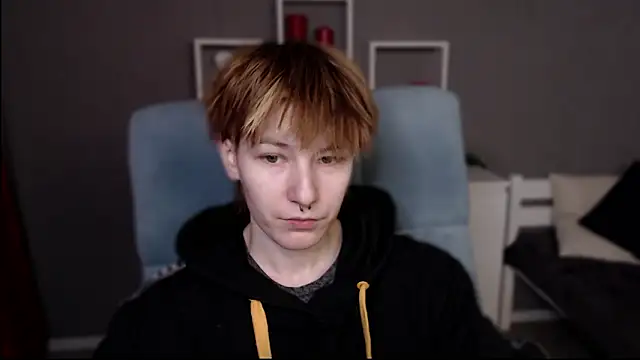 guitarandangell online show from February 24, 11:09 am