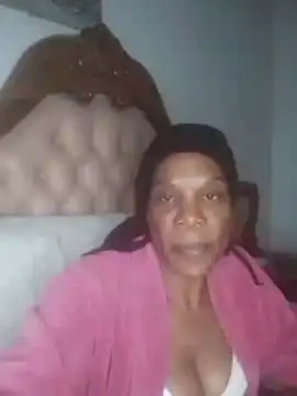 Hotcougar online show from November 18, 9:05 pm