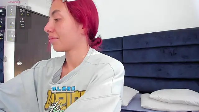 melanie roux   online show from March 4, 12:23 pm