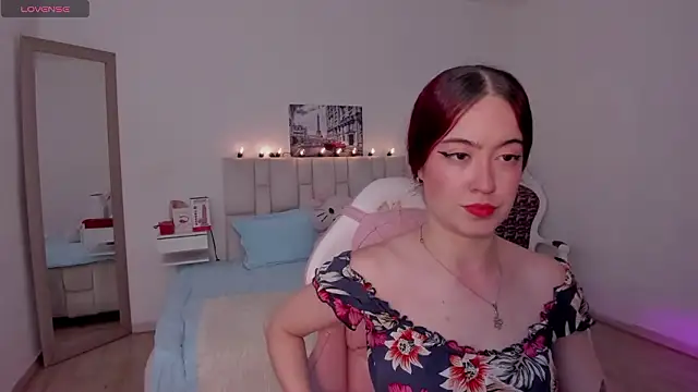 Amaraa couper1 online show from March 17, 3:43 am