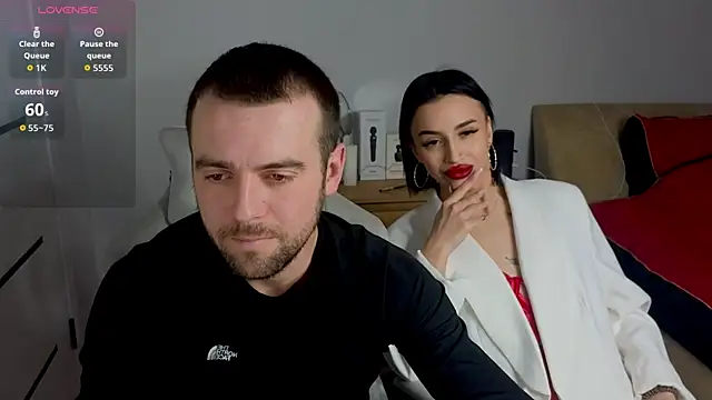 AdeleLaCr0ix online show from November 6, 12:00 pm