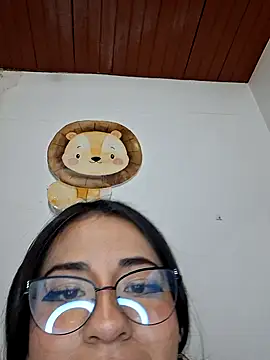 chloebrownn03 online show from November 2, 4:38 am