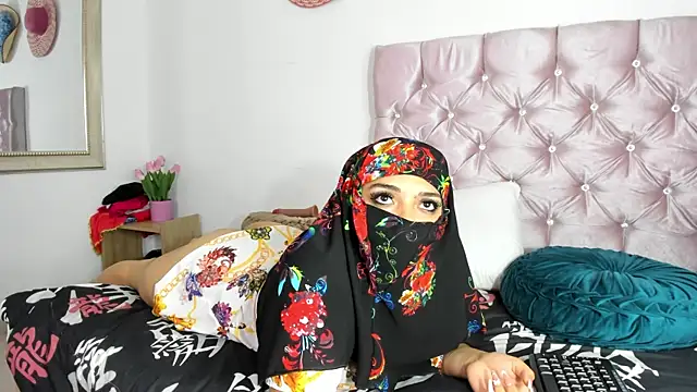 Inaya Khalifa online show from November 21, 4:03 am