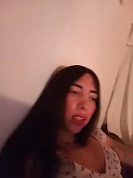 valeriahornier online show from June 24, 4:00 am