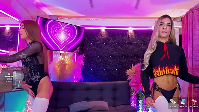 Queens Wonders Blonders online show from July 18, 10:12 pm