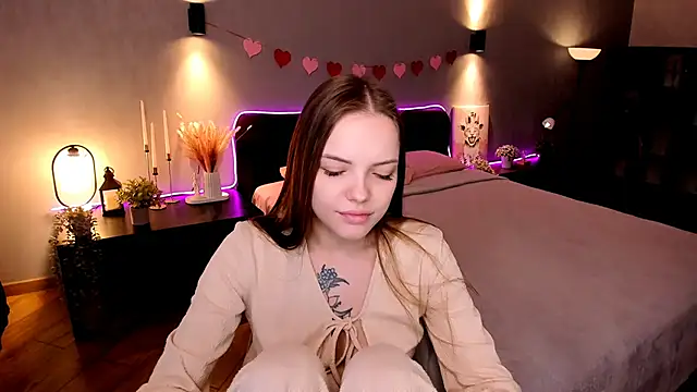 MelissaBell  online show from November 18, 2:23 am