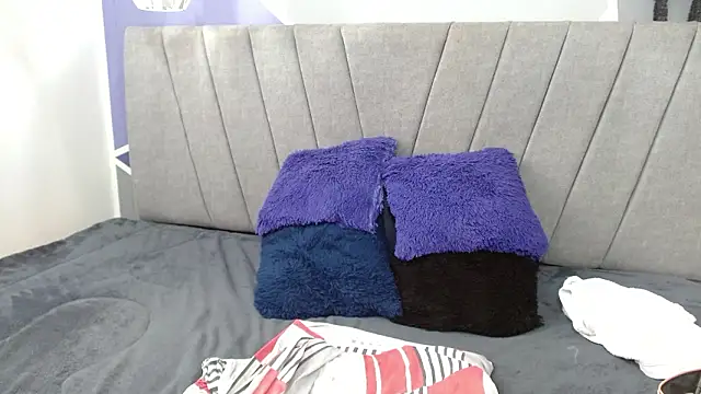 luna merie online show from March 6, 5:30 pm