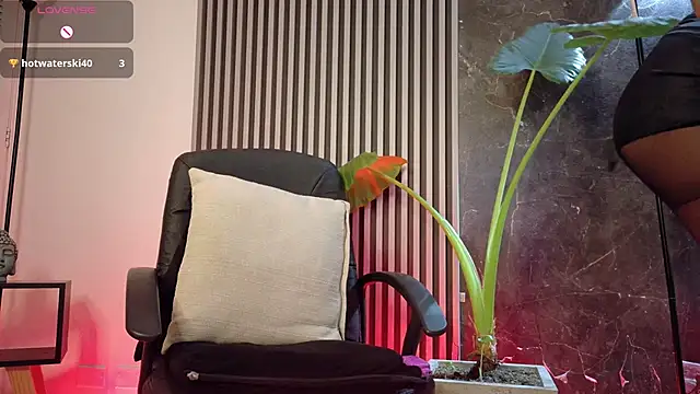 SelenaAbatti  online show from November 13, 5:17 am