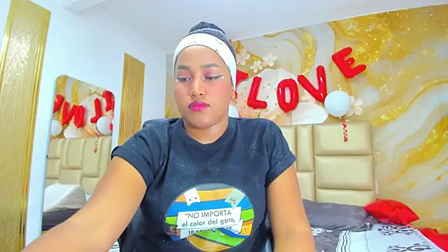 NahomiWalker  online show from February 16, 7:58 pm