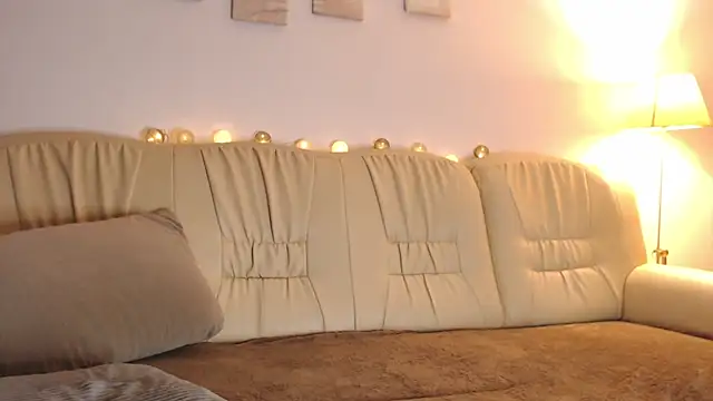 Bella Rosee4u online show from November 28, 8:45 pm