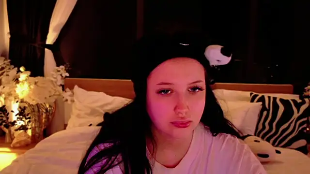 Felicia Herceg online show from November 16, 10:10 pm