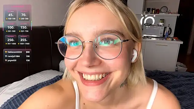 MelodyImam online show from November 1, 4:22 pm