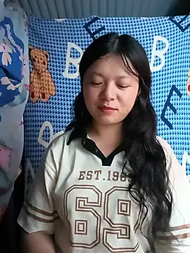 lisa-bae00 online show from July 12, 12:39 pm