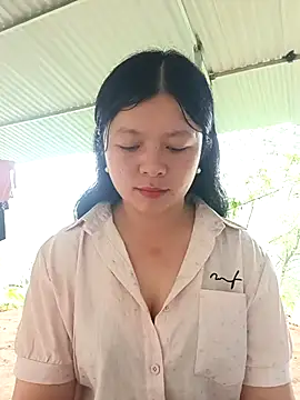 lisa-bae00 online show from April 30, 4:07 am