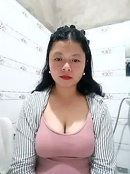 lisa-bae00 online show from February 9, 9:00 am