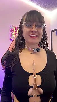 Pinkvixen69 online show from July 24, 5:11 pm