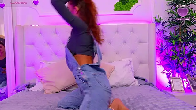 ElisaCharm online show from April 30, 3:56 am