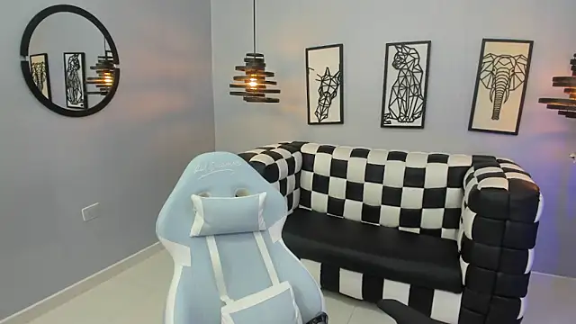 Bianca Millf online show from June 18, 3:19 am