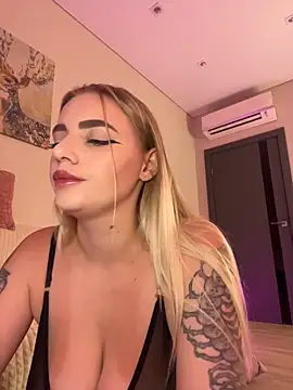 HugeBoobsAlice online show from July 23, 5:15 am
