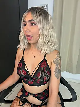Emilyvalk  online show from June 23, 3:26 am