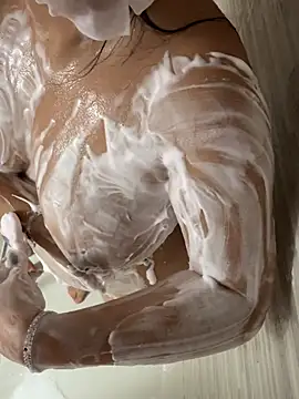 gatitalocahot online show from March 8, 5:39 pm