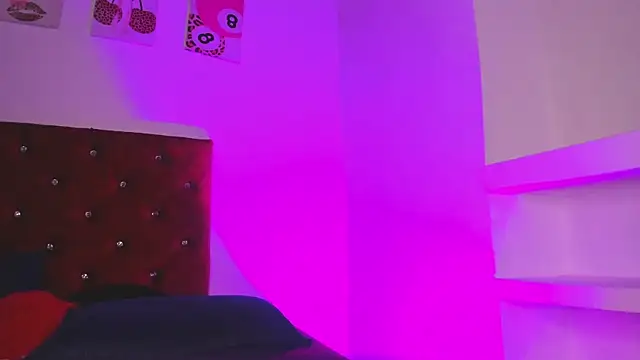 kittymonroe1 online show from July 17, 6:44 pm