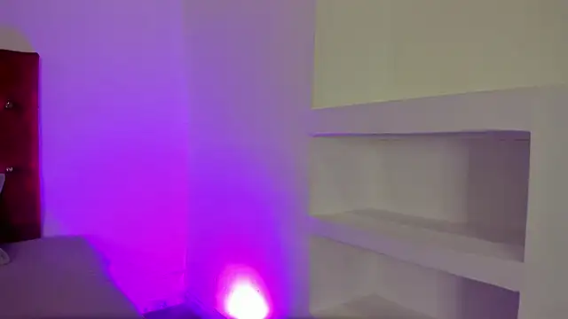 kittymonroe1 online show from June 27, 6:03 pm