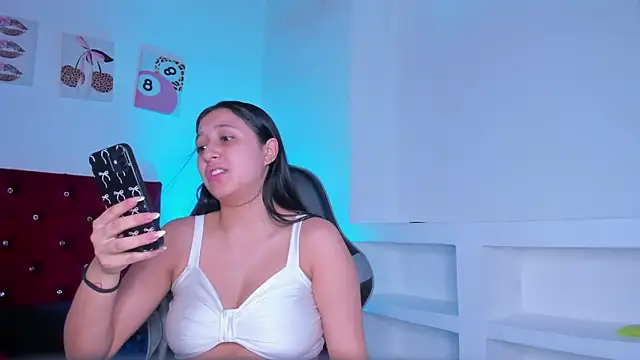 kittymonroe1 online show from July 7, 5:59 pm