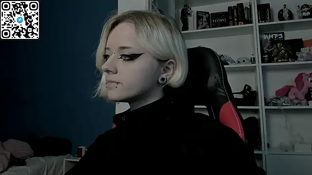 Holy Mistress S online show from January 18, 11:06 am