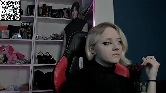 Holy Mistress S online show from February 14, 11:34 am