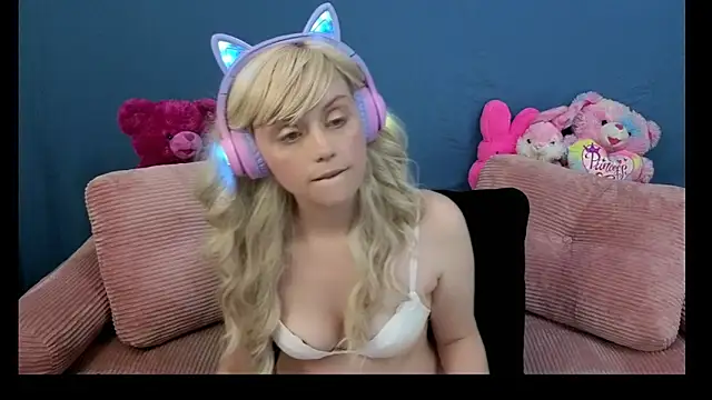 daddysprincess731 online show from June 16, 5:19 am