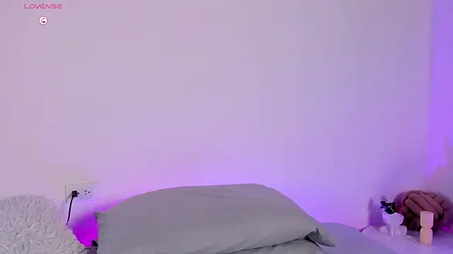 Sophie Duarte online show from May 1, 2:26 am