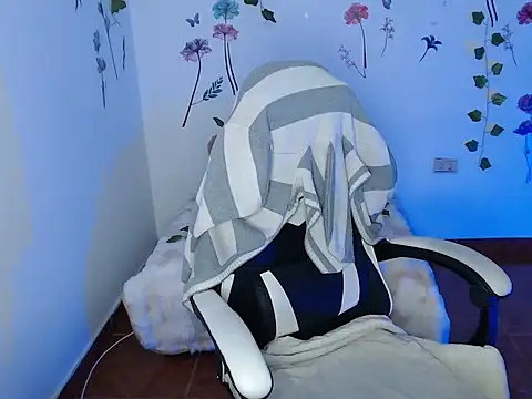 jenny  666 online show from December 3, 10:34 pm